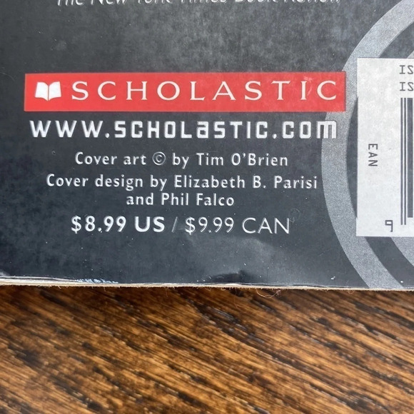 THE HUNGER GAMES paperback - Picture 3 of 4